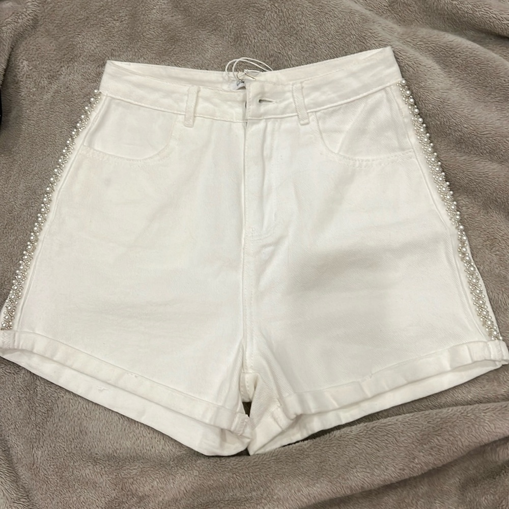 Embellished highwaisted shorts